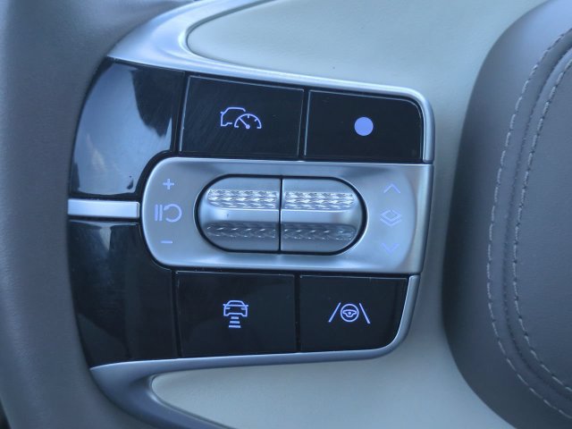 Used 2023 Genesis G90 3.5T AWD/4WD image 25