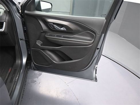 Used 2021 GMC Terrain SLT image 11