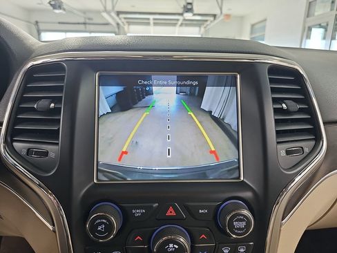 Used 2014 Jeep Grand Cherokee Limited w/ Luxury Group II AWD/4WD image 27