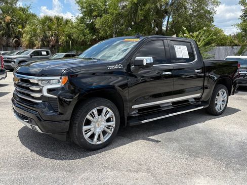 Used 2024 Chevrolet Silverado 1500 High Country AWD/4WD image 3