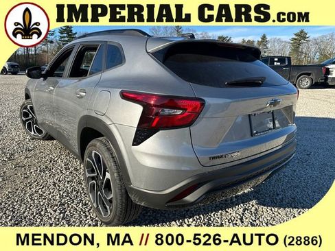 New 2026 Chevrolet Trax RS w/ Sunroof Package image 10