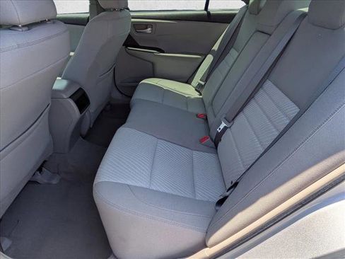 Used 2016 Toyota Camry LE FWD image 16