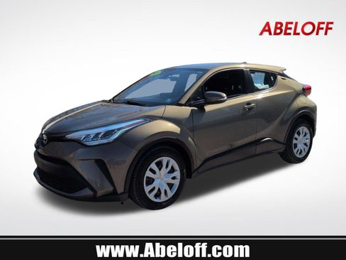 Used 2021 Toyota C-HR LE image 1