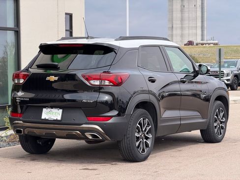 Used 2021 Chevrolet TrailBlazer ACTIV w/ Sun and Liftgate Package image 4