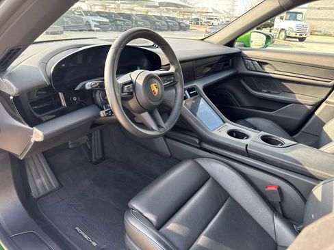 Used 2022 Porsche Taycan 4 Cross Turismo image 14