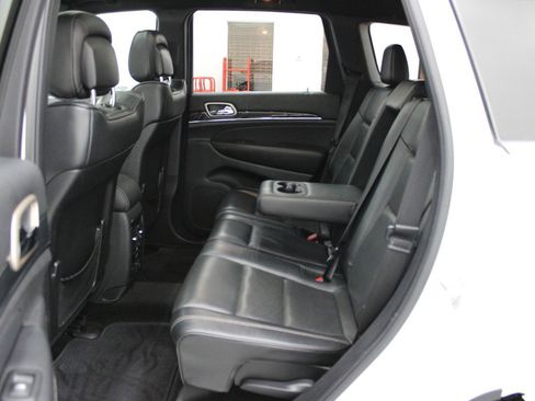 Used 2015 Jeep Grand Cherokee Overland image 8