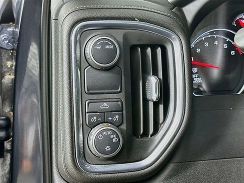 Used 2021 Chevrolet Silverado 1500 LT w/ Bed Protection Package RWD image 12