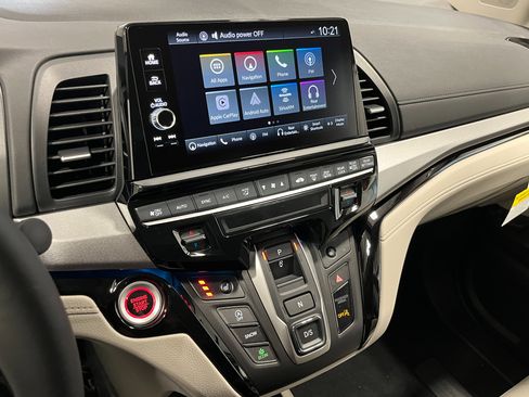 New 2026 Honda Odyssey Touring image 21