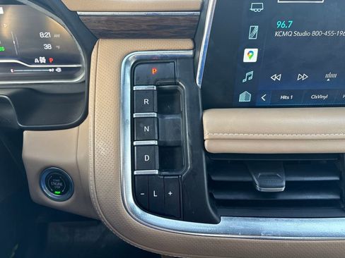 Used 2022 Chevrolet Tahoe Premier w/ Premium Package image 38