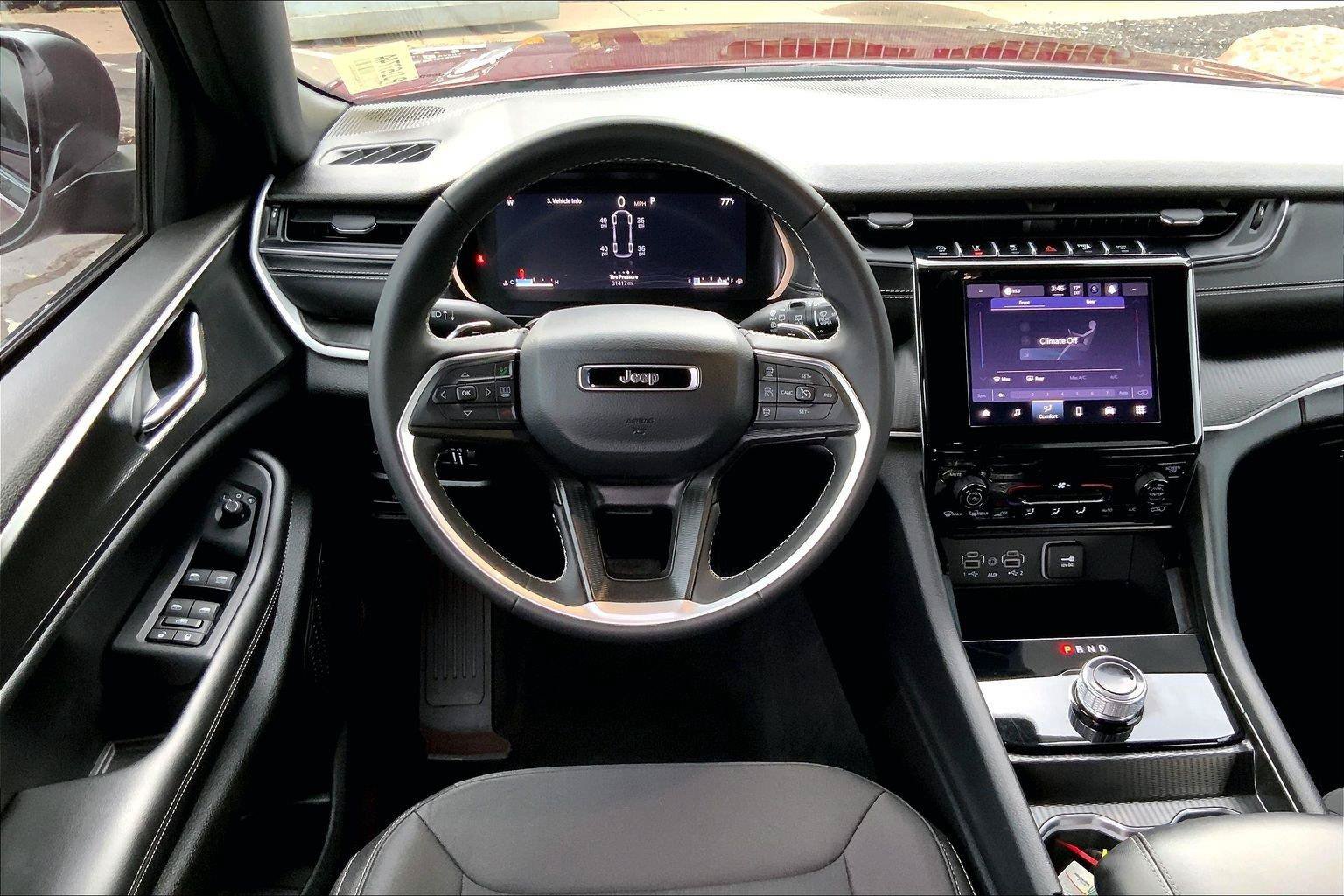 Certified 2025 Jeep Grand Cherokee L Laredo AWD/4WD image 5