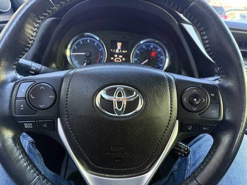 Used 2018 Toyota Corolla XLE image 16