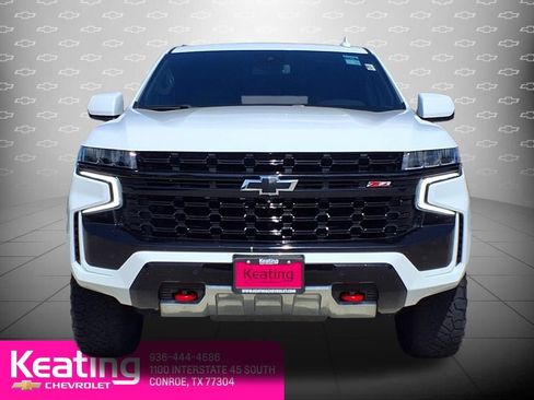 Used 2023 Chevrolet Suburban Z71 w/ Luxury Package AWD/4WD image 3