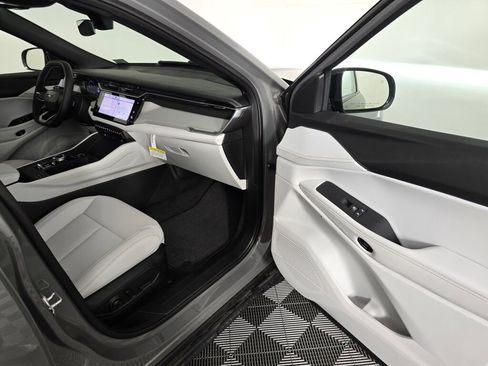 New 2026 Jeep Cherokee Limited image 42