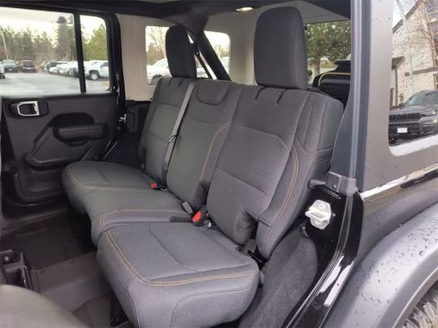 Used 2024 Jeep Wrangler Willys image 21