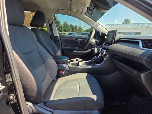 Certified 2020 Toyota RAV4 LE w/ Carpet Mat Package AWD/4WD image 12