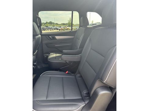 Used 2026 Buick Enclave Preferred AWD/4WD image 38
