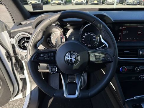 Used 2023 Alfa Romeo Stelvio Sprint AWD/4WD image 18