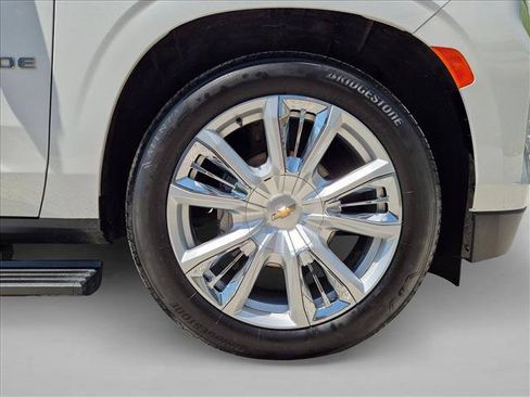 Used 2024 Chevrolet Tahoe High Country AWD/4WD image 27