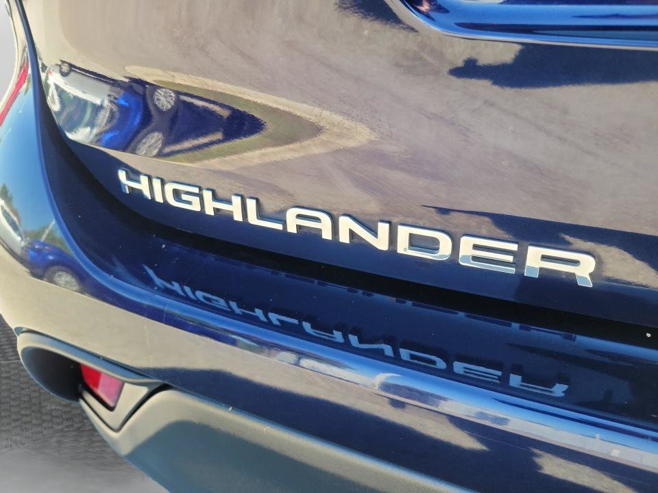 Used 2020 Toyota Highlander XLE FWD image 14