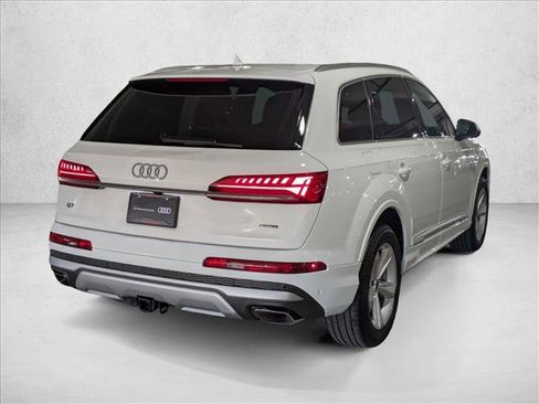 Certified 2025 Audi Q7 3.0T Premium w/ Convenience Package image 5