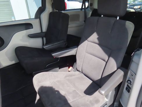 Used 2016 Dodge Grand Caravan SXT w/ Quick Order Package 29G SXT FWD image 35