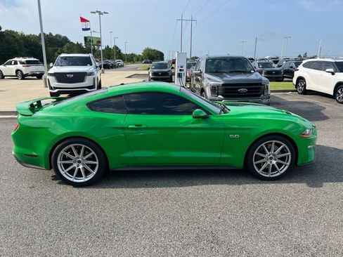 Used 2019 Ford Mustang GT Premium w/ GT Performance Package RWD image 4