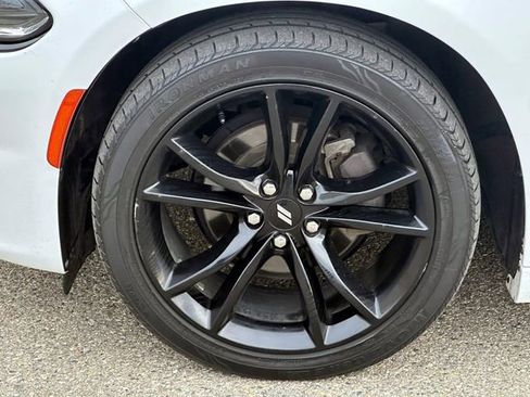 Used 2017 Dodge Charger SXT w/ Blacktop Package image 10
