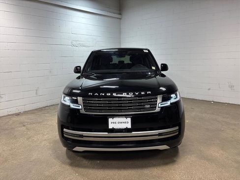 Used 2023 Land Rover Range Rover SE image 3