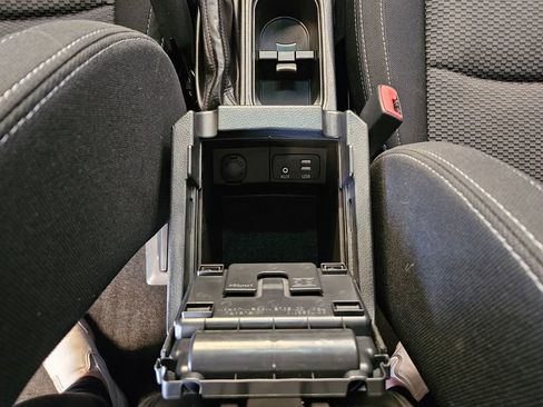 Used 2018 Subaru Forester 2.5i Premium image 20