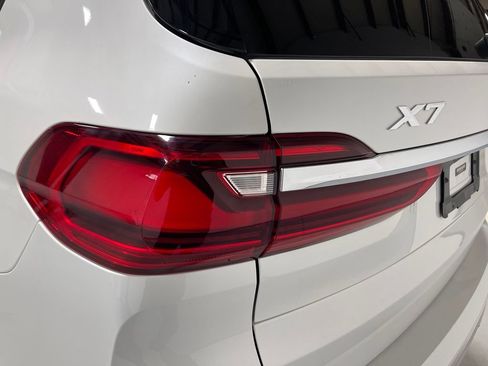 Used 2021 BMW X7 xDrive40i w/ Cold Weather Package AWD/4WD image 14