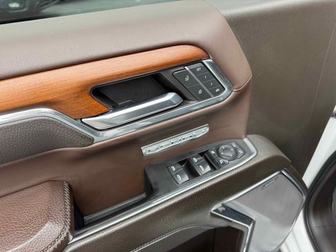 Used 2023 GMC Sierra 1500 Denali w/ Technology Package image 18