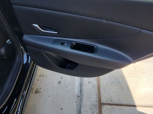 New 2026 Hyundai Elantra Hybrid FWD image 17