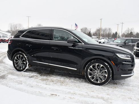 Used 2022 Lincoln Nautilus Reserve image 8