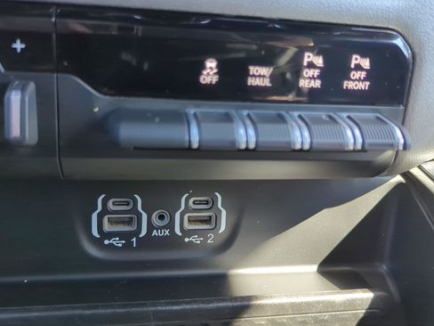 Used 2020 RAM 1500 Laramie w/ Sport Appearance Package AWD/4WD image 30