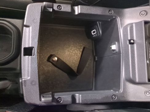 Used 2022 Jeep Wrangler Unlimited Sahara w/ Cold Weather Group image 14