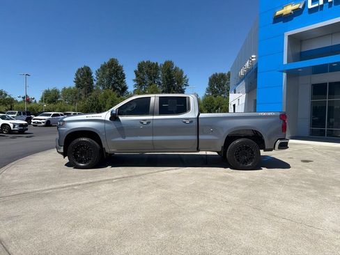 Used 2021 Chevrolet Silverado 1500 LT AWD/4WD image 3