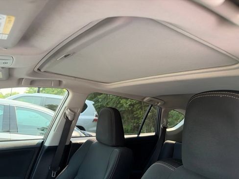 Used 2015 Toyota RAV4 XLE FWD image 5