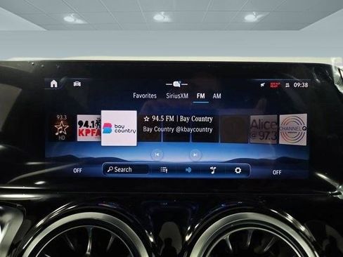 New 2025 Mercedes-Benz GLB 250 4MATIC image 20