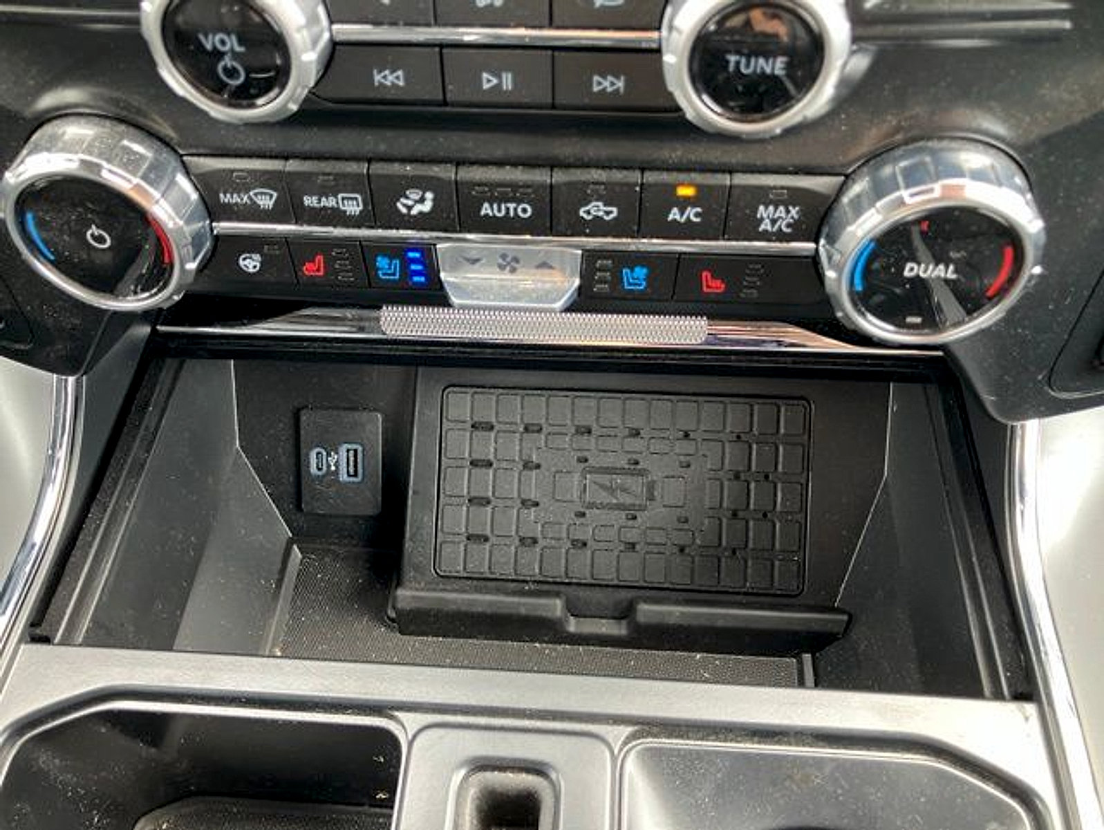 Used 2024 Ford F150 Lariat w/ Equipment Group 502A High AWD/4WD image 20