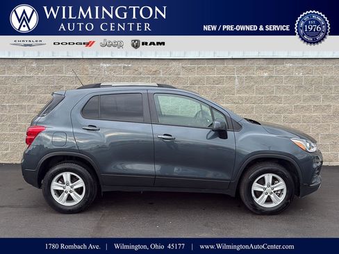 Used 2022 Chevrolet Trax LT w/ Driver Confidence Package AWD/4WD image 1