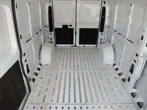 Used 2026 RAM ProMaster 2500 w/ Convenience Group FWD image 13