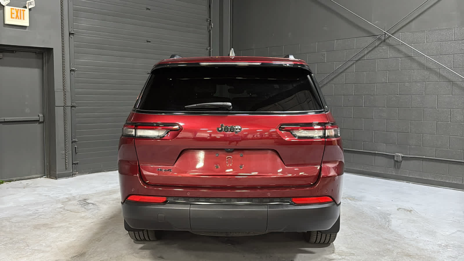 Used 2023 Jeep Grand Cherokee L Laredo AWD/4WD image 5