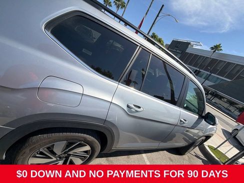 Used 2025 Volkswagen Atlas SE FWD image 9