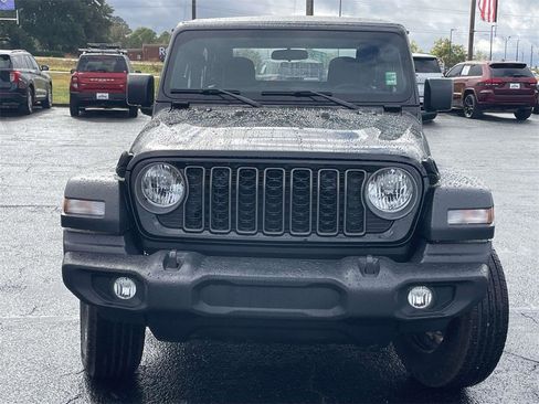 Used 2025 Jeep Wrangler Sport image 8