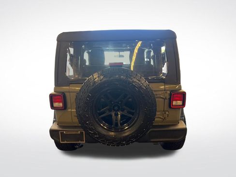 Used 2025 Jeep Wrangler Sport AWD/4WD image 4