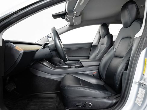 Used 2018 Tesla Model 3 Long Range image 14