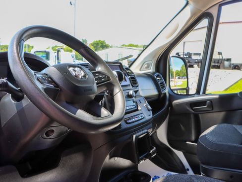 Used 2024 RAM ProMaster 2500 w/ Convenience Group FWD image 22