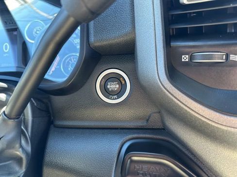 Used 2022 RAM 2500 Tradesman w/ Chrome Appearance Group AWD/4WD image 26