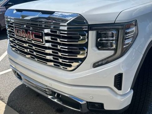 Used 2024 GMC Sierra 1500 Denali w/ Denali Reserve Package AWD/4WD image 2