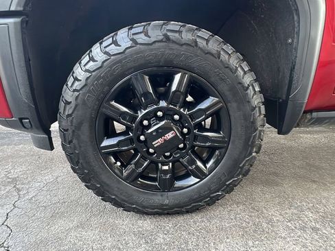 Used 2024 GMC Sierra 2500 AT4 w/ AT4 Premium Plus Package image 9